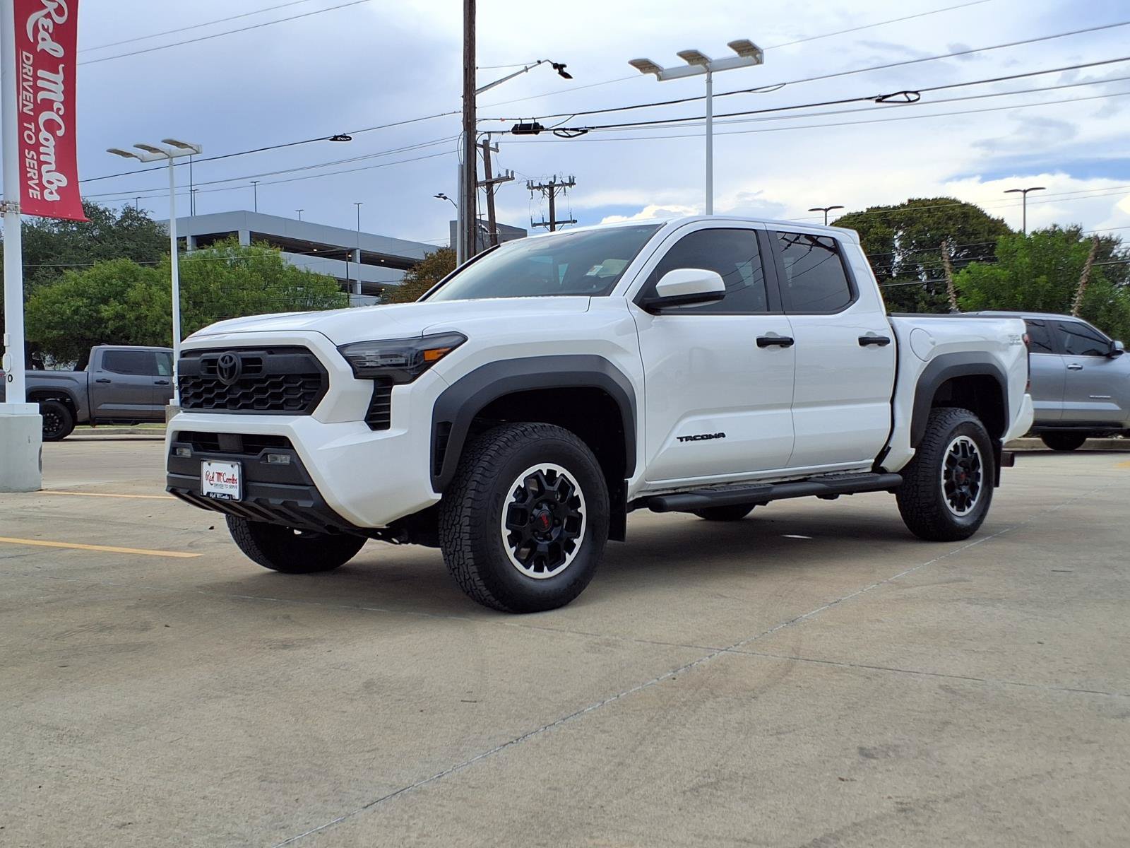 Used 2024 Toyota Tacoma TRD Off-Road AWD/4WD image 1