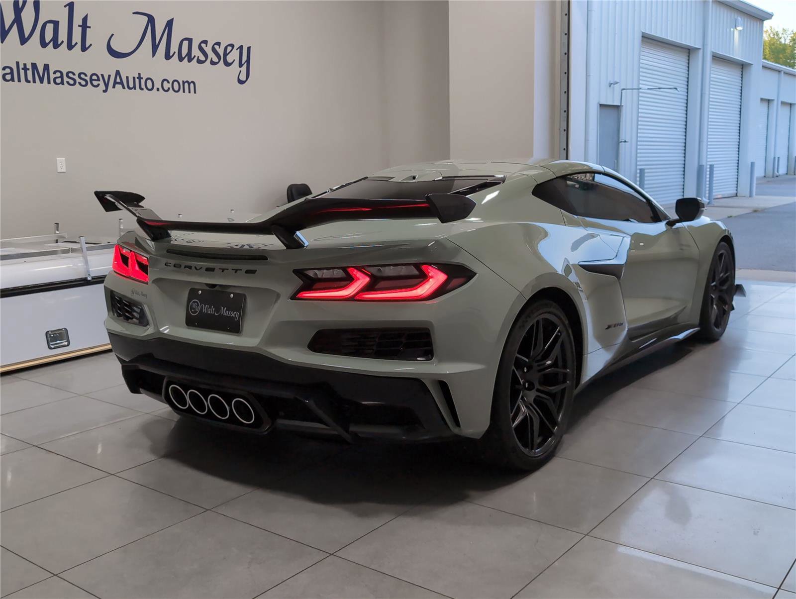 Used 2024 Chevrolet Corvette Z06 w/ Z07 Performance Package image 4
