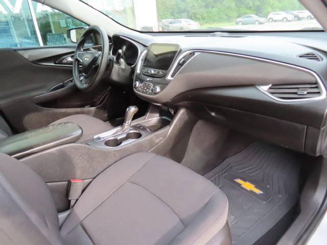 Used 2020 Chevrolet Malibu LT FWD image 31