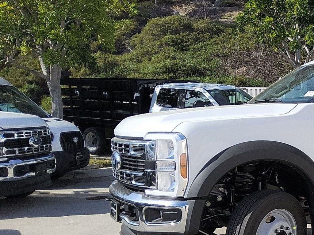 New 2026 Ford F550 2WD Crew Cab image 19