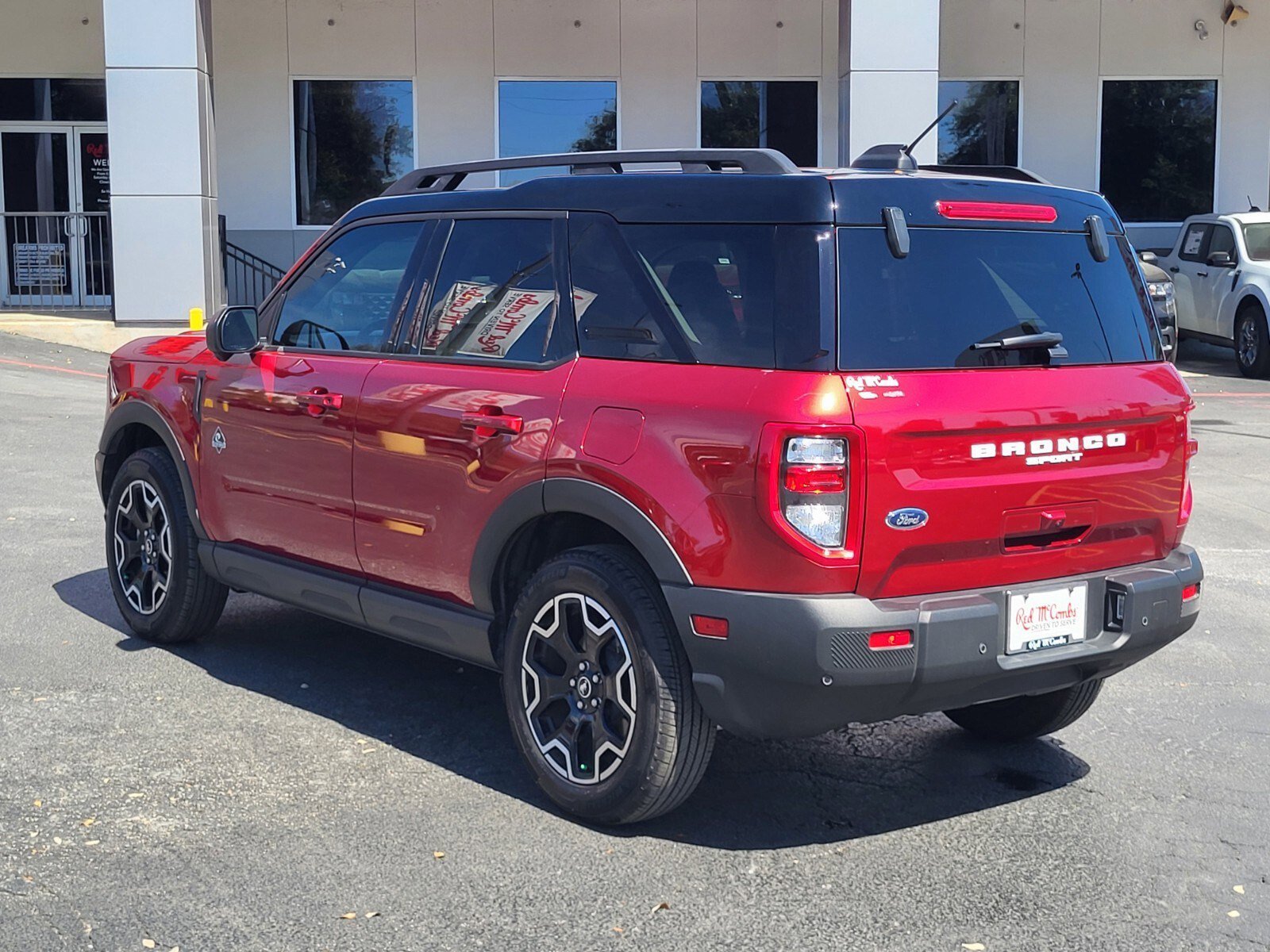 Certified 2025 Ford Bronco Sport Outer Banks w/ Outer Banks Tech Package+ image 6