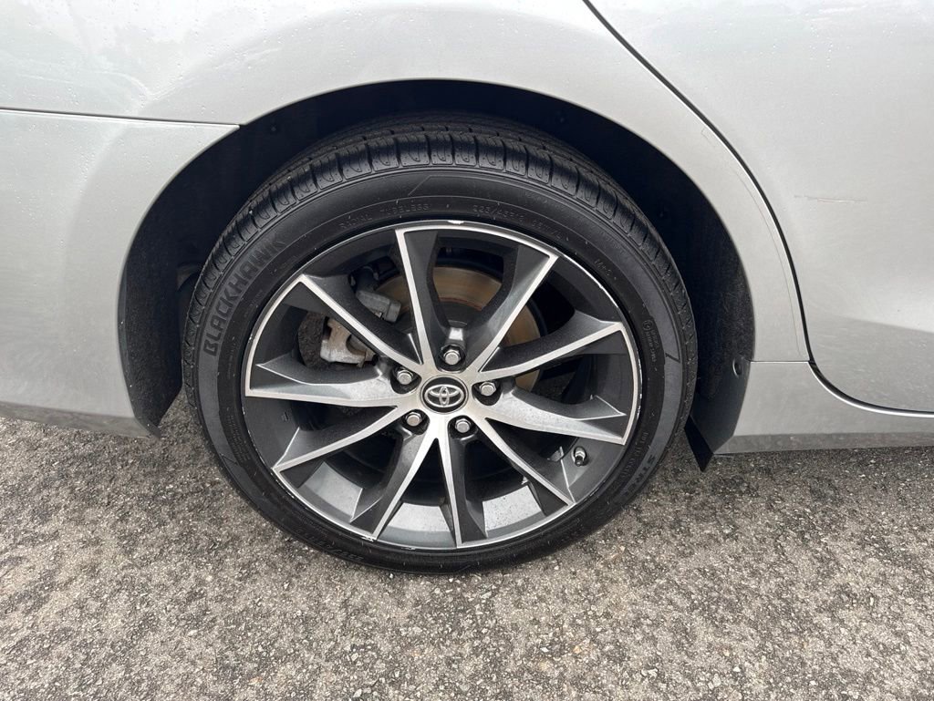 Used 2016 Toyota Camry XSE FWD image 33