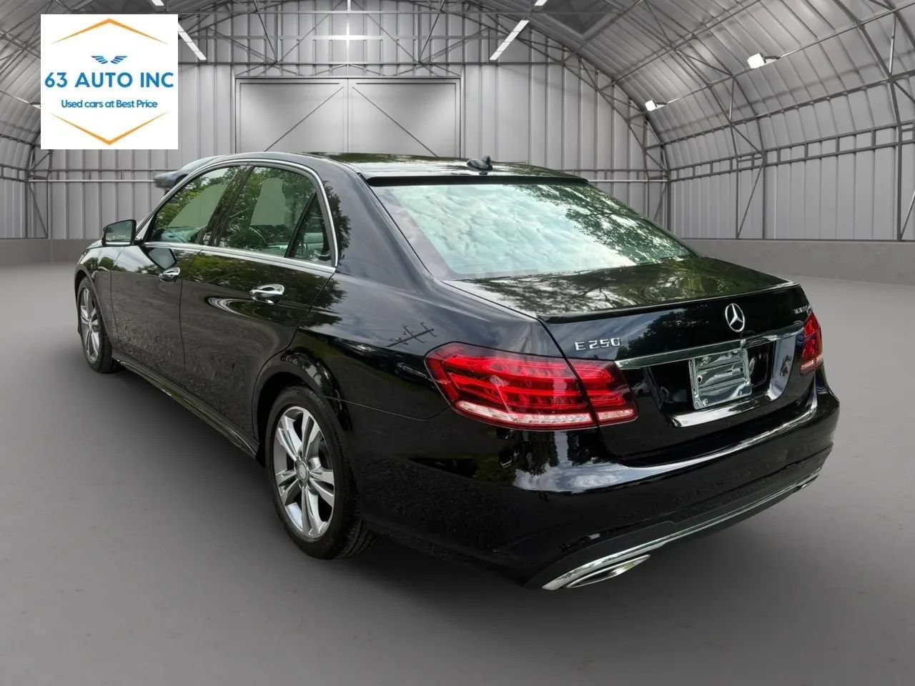 Used 2015 Mercedes-Benz E 250 BlueTEC 4MATIC Sedan w/ Premium 1 Package image 3