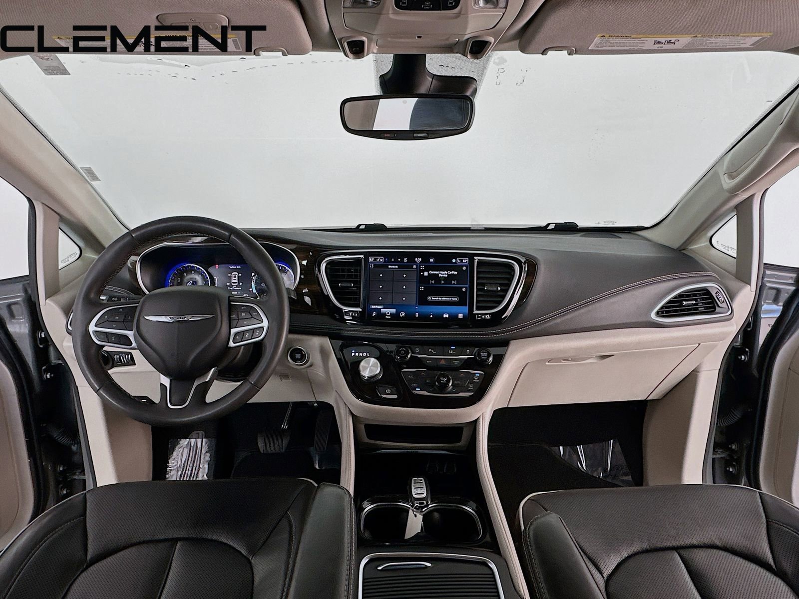 Used 2023 Chrysler Pacifica Limited image 12