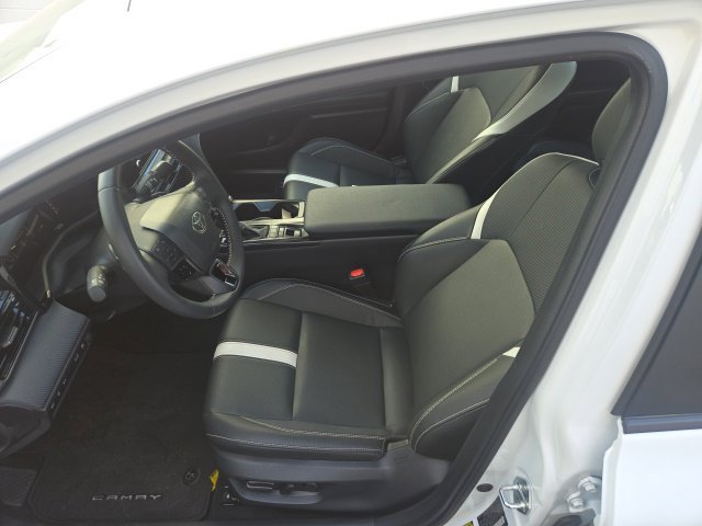 Used 2026 Toyota Camry SE FWD image 19