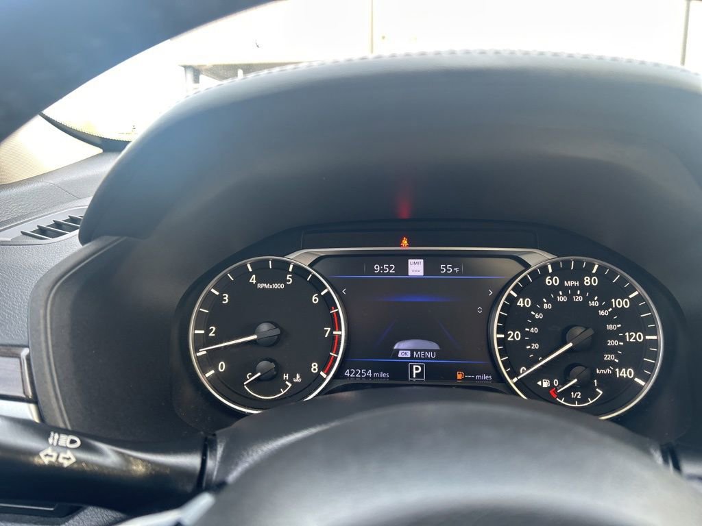 Used 2023 Nissan Altima 2.5 SV w/ SV Premium Package FWD image 16