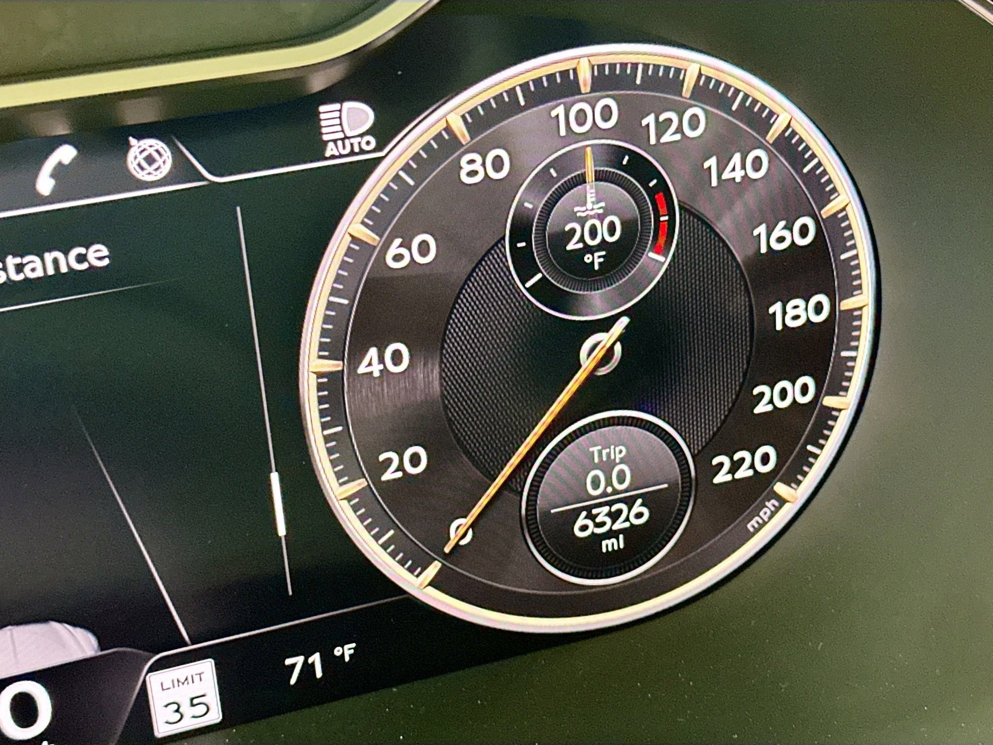 Used 2023 Bentley Flying Spur Plug-In Hybrid image 14