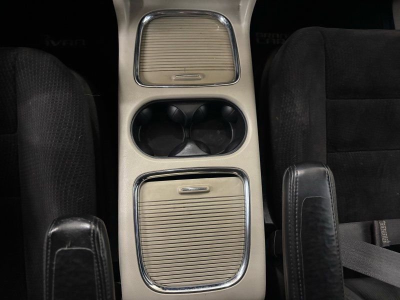 Used 2014 Dodge Grand Caravan SXT w/ Rear Park Assist Package image 18