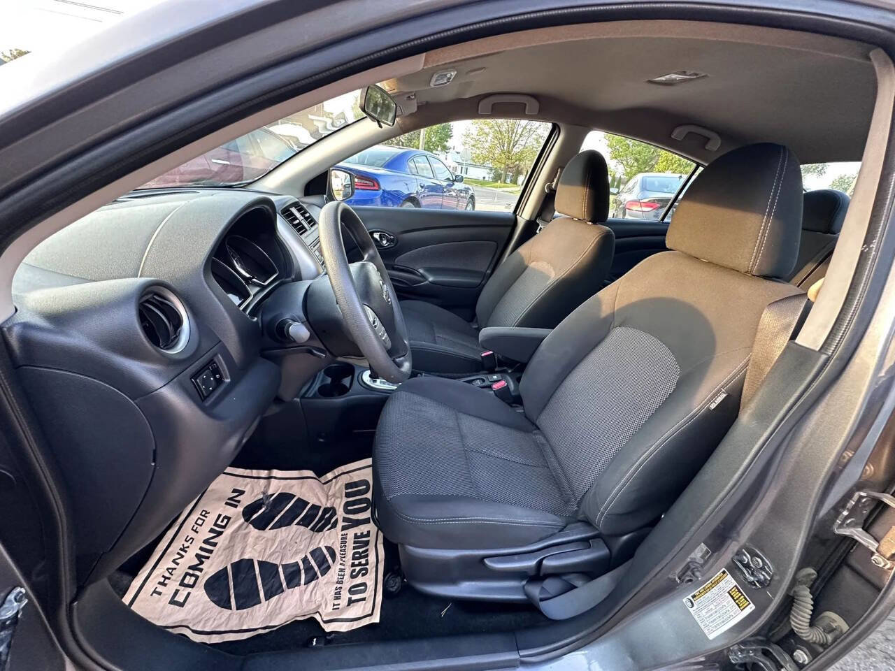 Used 2016 Nissan Versa SV w/ SV Appearance Package FWD image 9