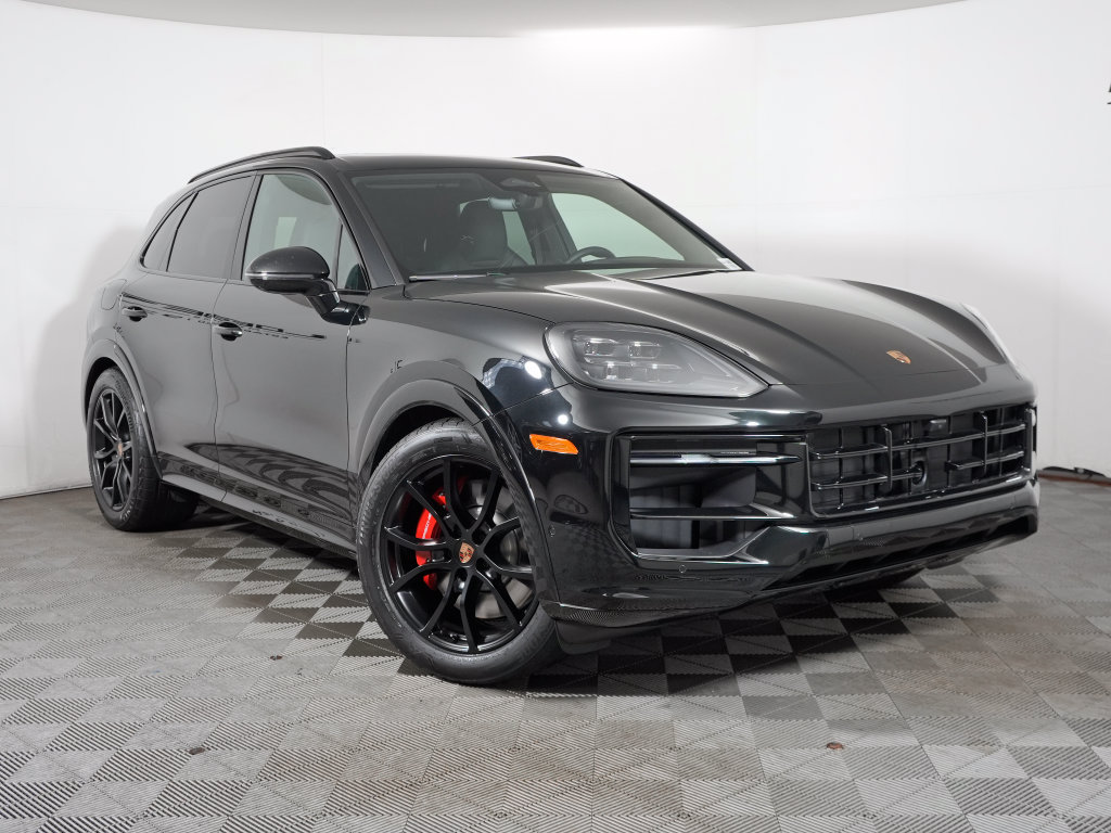 New 2026 Porsche Cayenne GTS AWD/4WD image 9