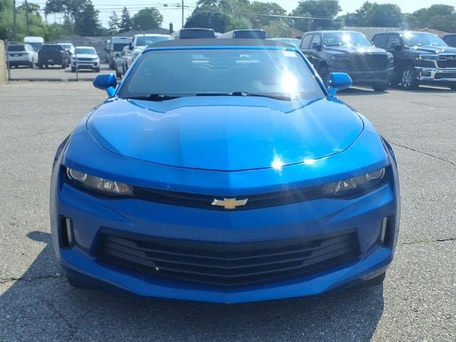 Used 2018 Chevrolet Camaro LT RWD image 2