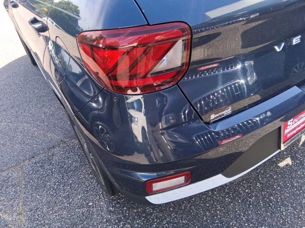 Used 2020 Hyundai Venue FWD image 7