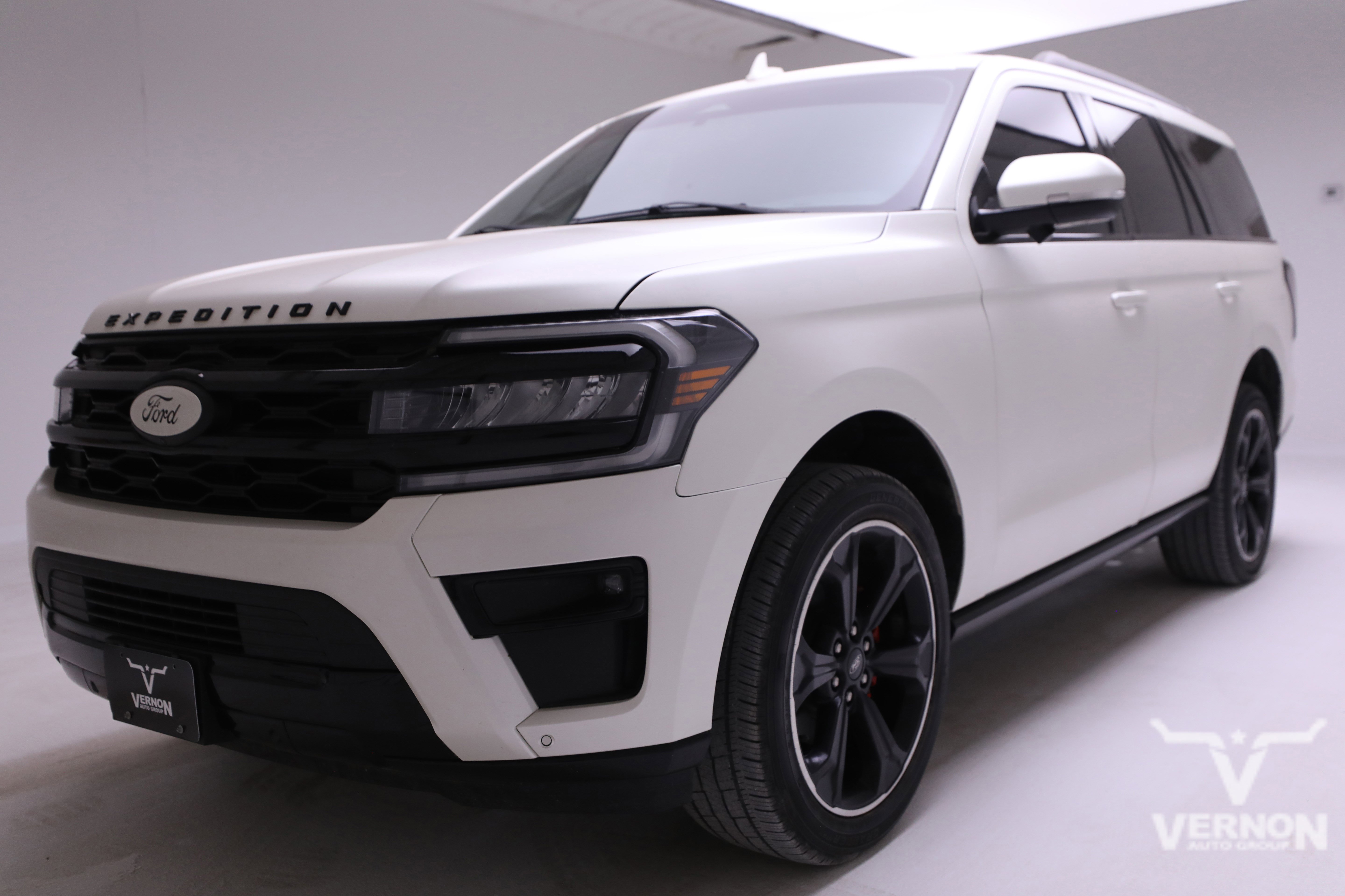 Used 2023 Ford Expedition Limited