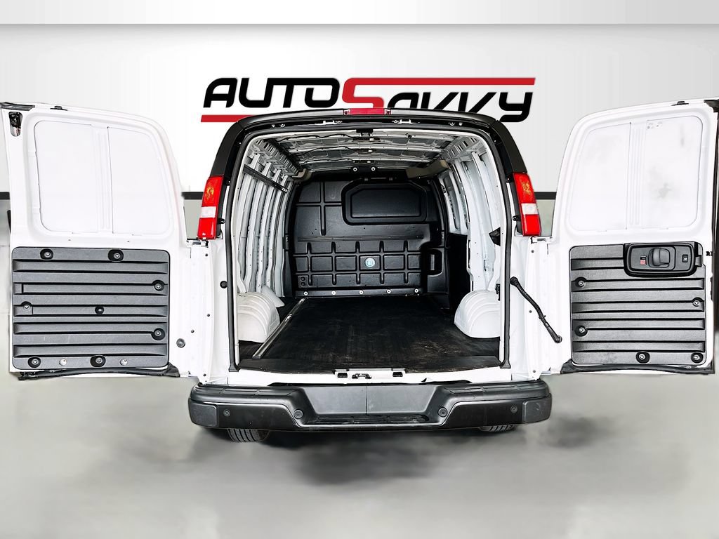 Used 2025 GMC Savana 2500 w/ Driver Convenience Package RWD image 25