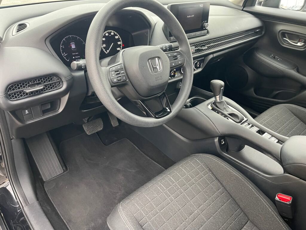 Certified 2023 Honda HR-V LX image 5