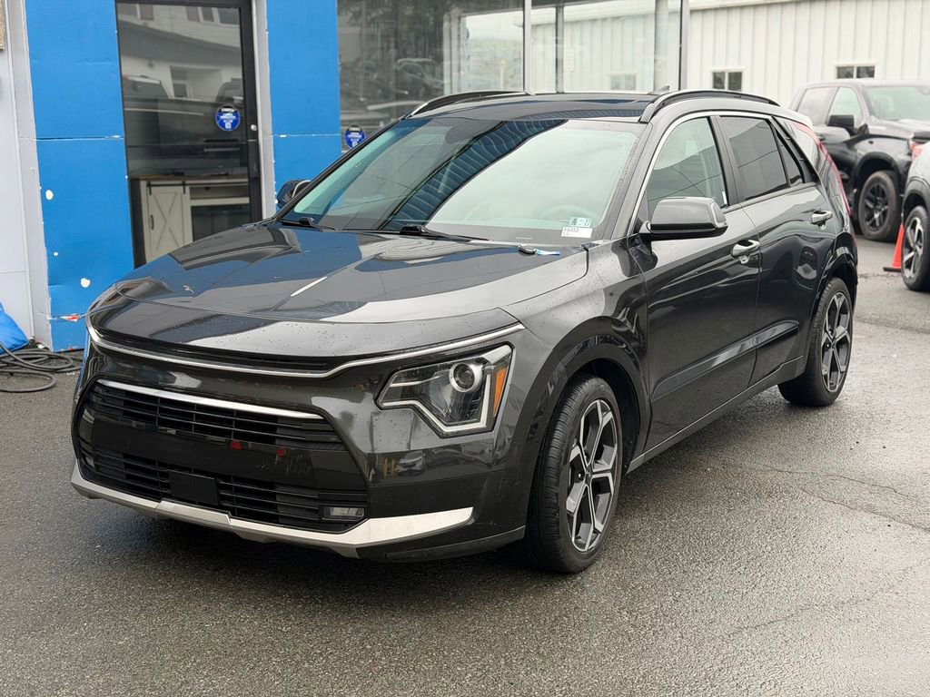 Used 2023 Kia Niro EX Touring FWD image 1