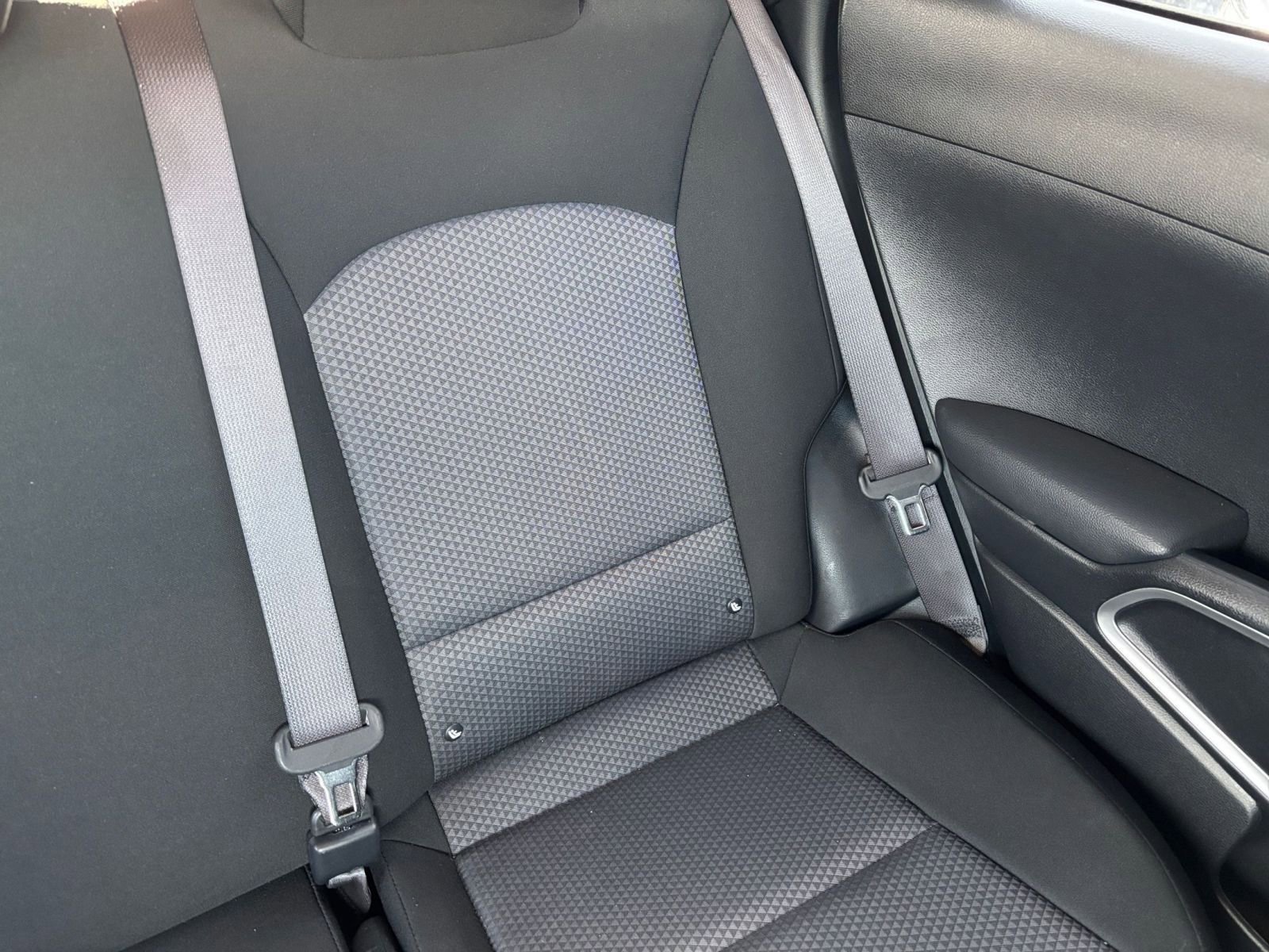 Used 2025 Kia Soul LX w/ LX Technology Package FWD image 36