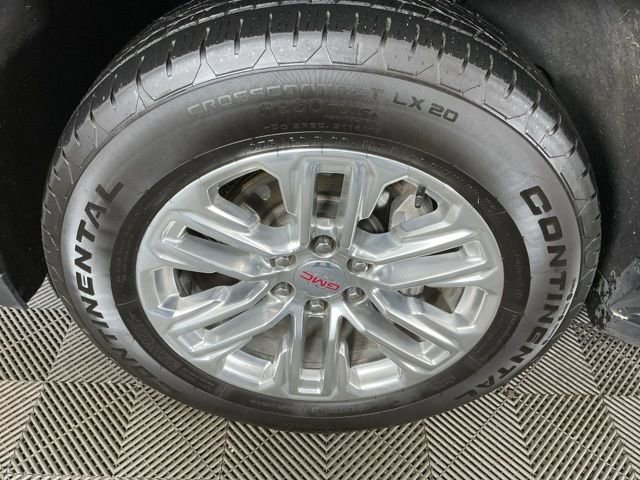 Used 2023 GMC Yukon XL SLT w/ Max Trailering Package AWD/4WD image 9