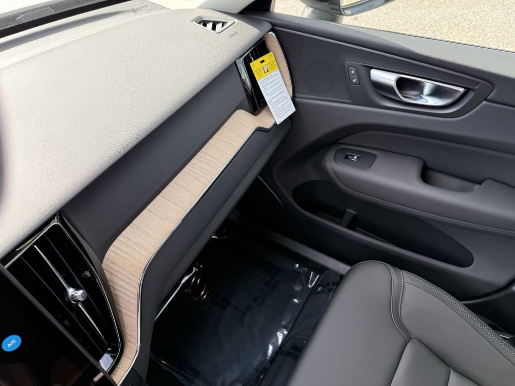 New 2026 Volvo XC60 B5 Plus w/ Protection Package Premier image 25