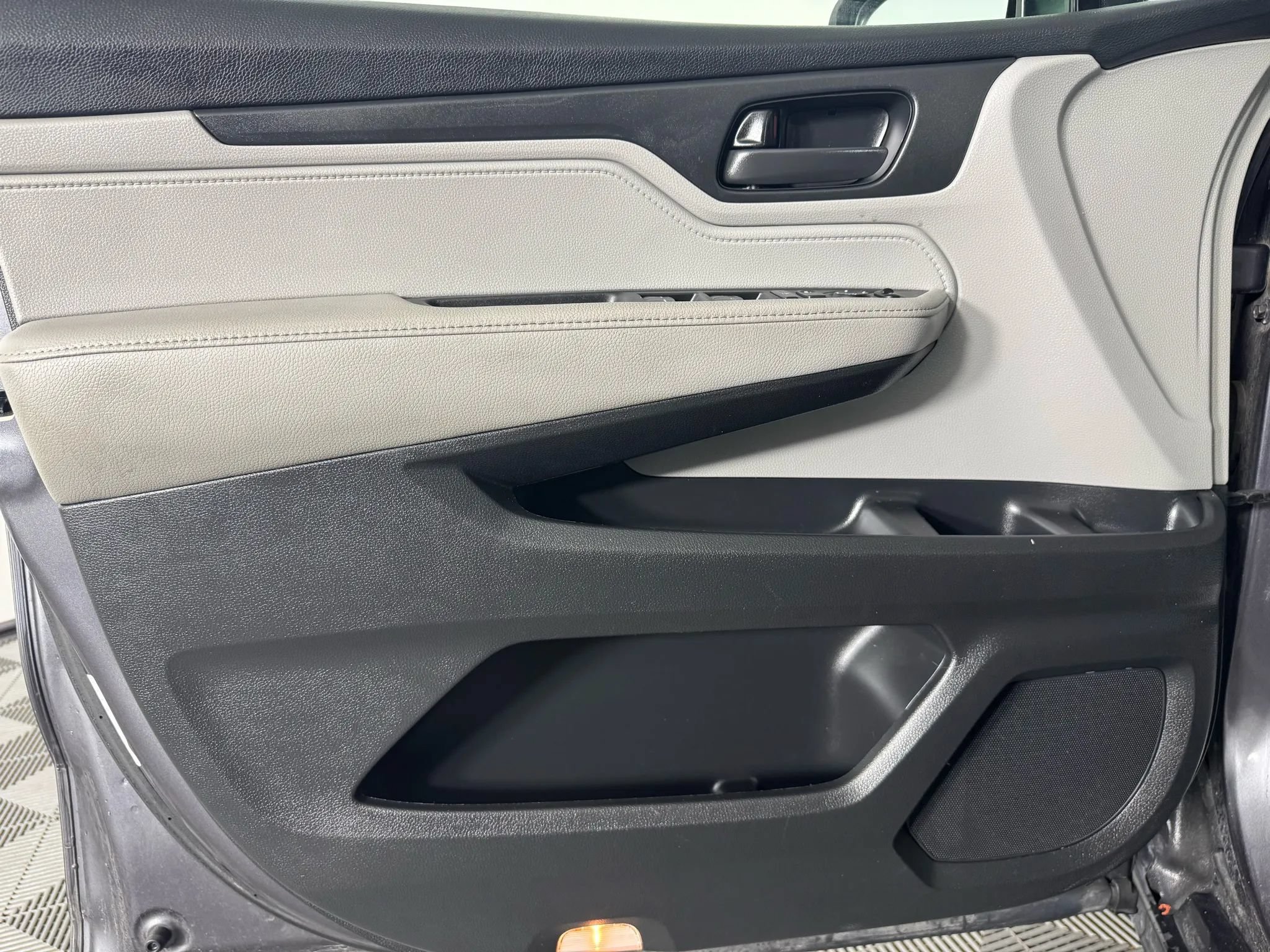 Used 2020 Honda Odyssey LX image 39