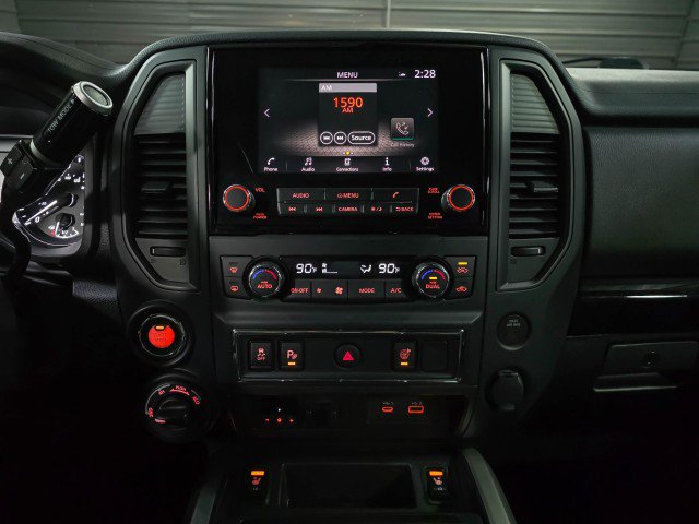 Used 2023 Nissan Titan SV w/ SV Convenience Package image 25