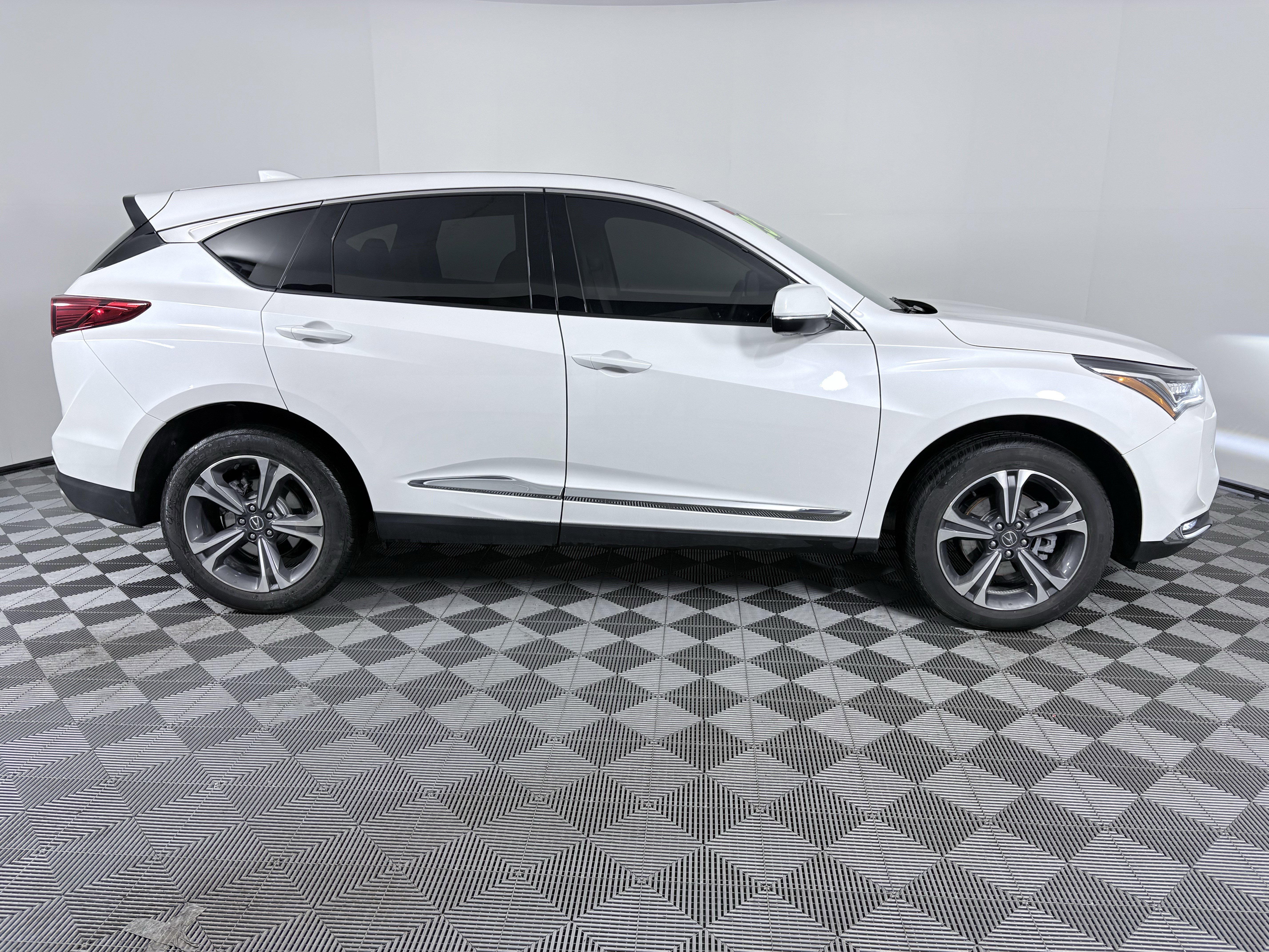 Certified 2023 Acura RDX AWD w/ Advance Package image 6