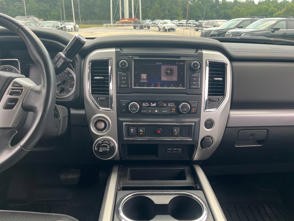 Used 2019 Nissan Titan PRO-4X AWD/4WD image 19
