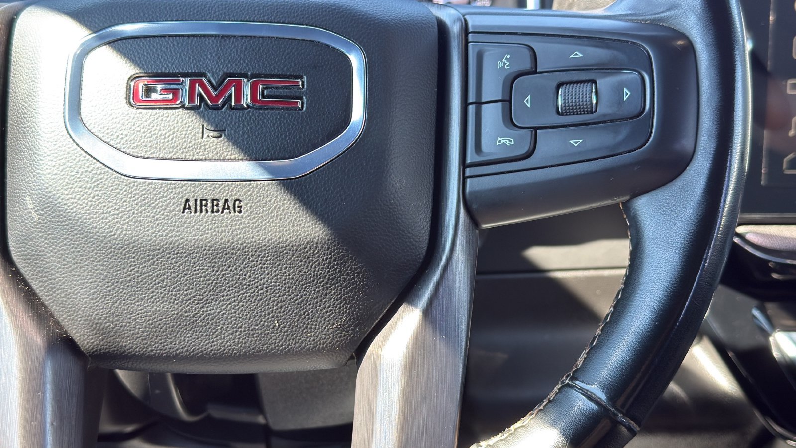 Used 2025 GMC Sierra 2500 AT4 w/ AT4 Premium Plus Package AWD/4WD image 15