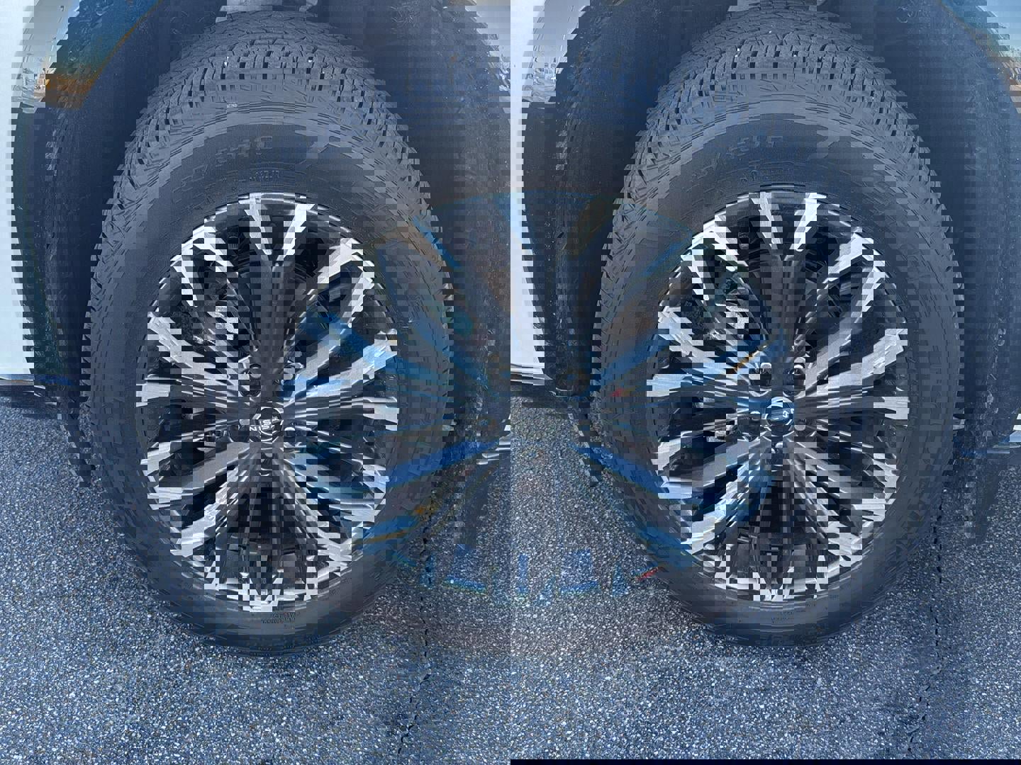 Used 2024 Nissan Rogue Platinum image 10