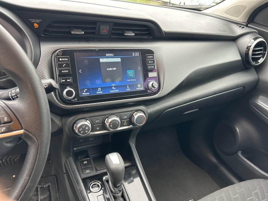 Used 2023 Nissan Kicks SV image 10