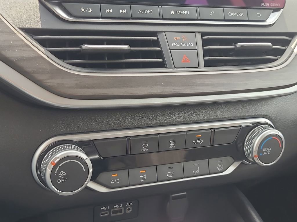 Used 2025 Nissan Altima 2.5 SV FWD image 13