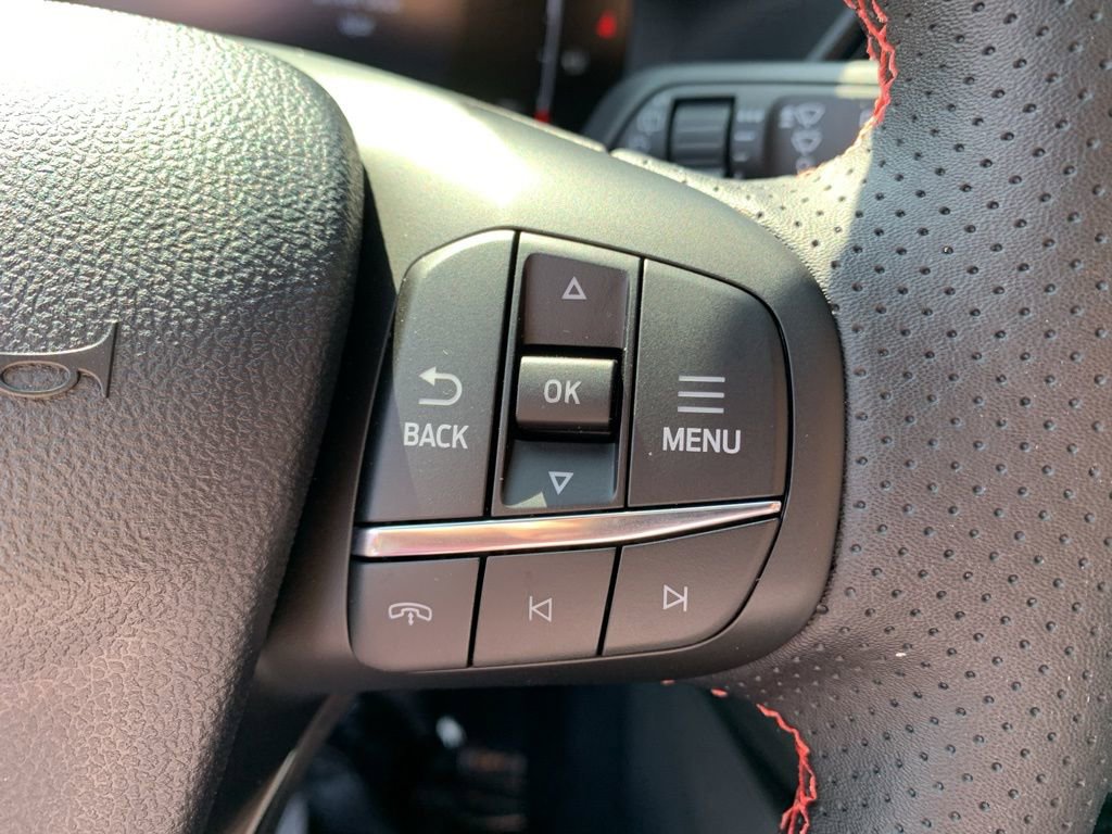 New 2026 Ford Escape ST-Line w/ Tech Pack #1 AWD/4WD image 24