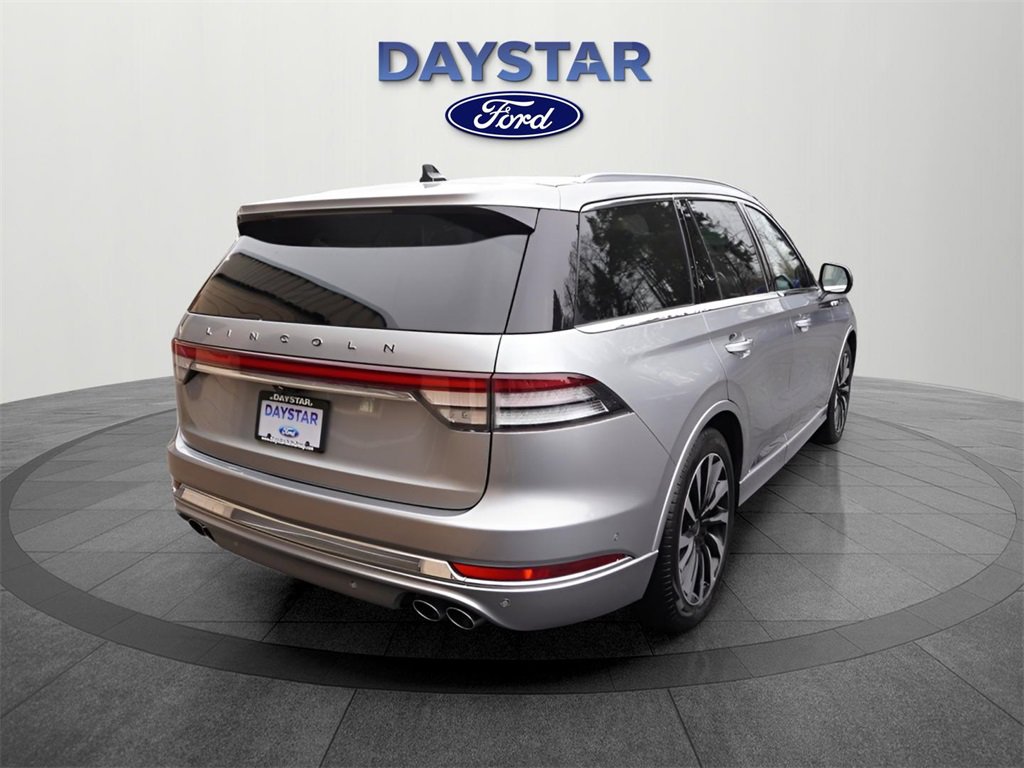 Used 2022 Lincoln Aviator Black Label Grand Touring image 3