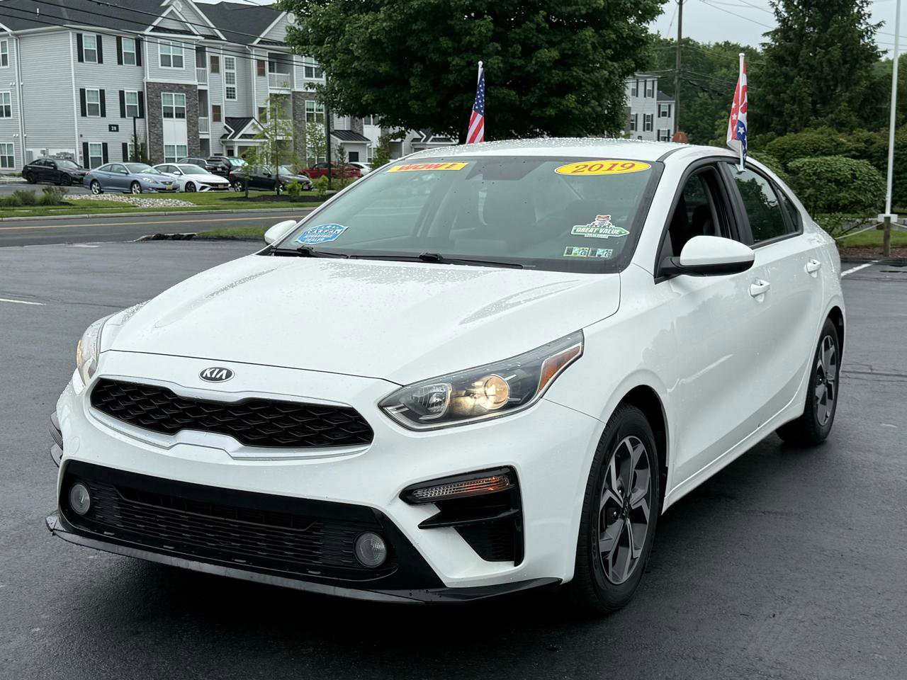Used 2019 Kia Forte LXS FWD image 3