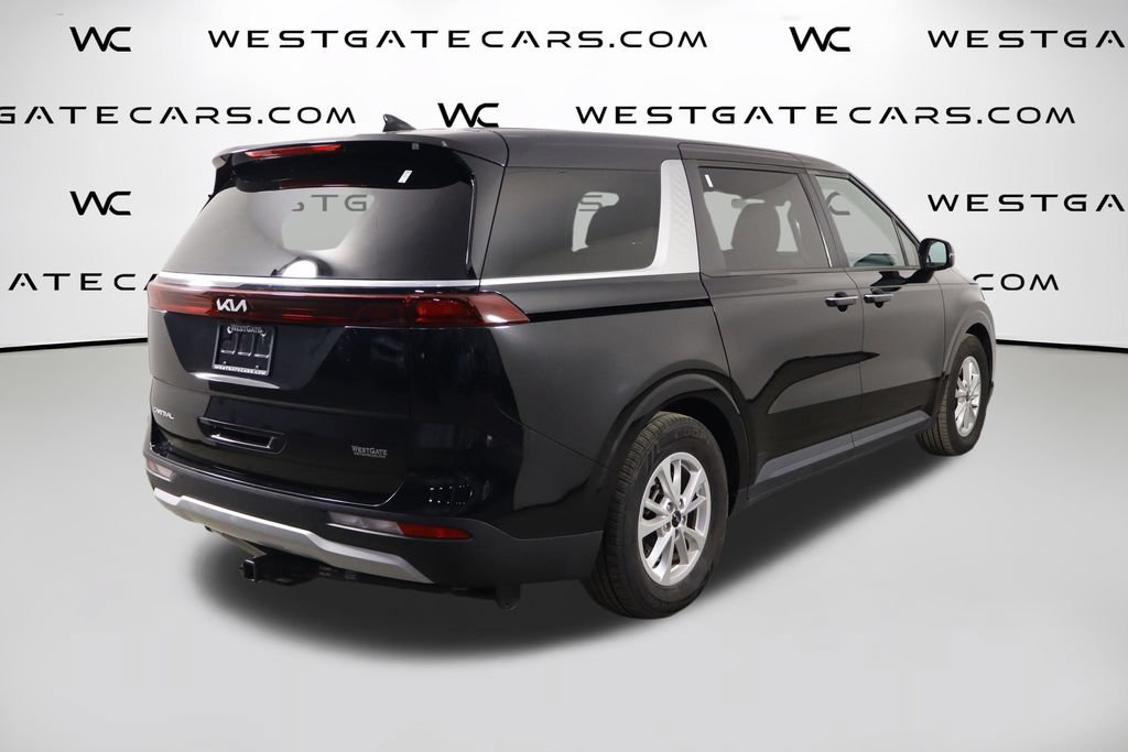Used 2023 Kia Carnival LX FWD image 45