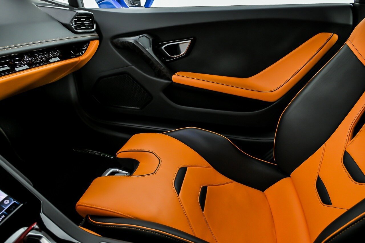 Used 2020 Lamborghini Huracan EVO RWD image 37