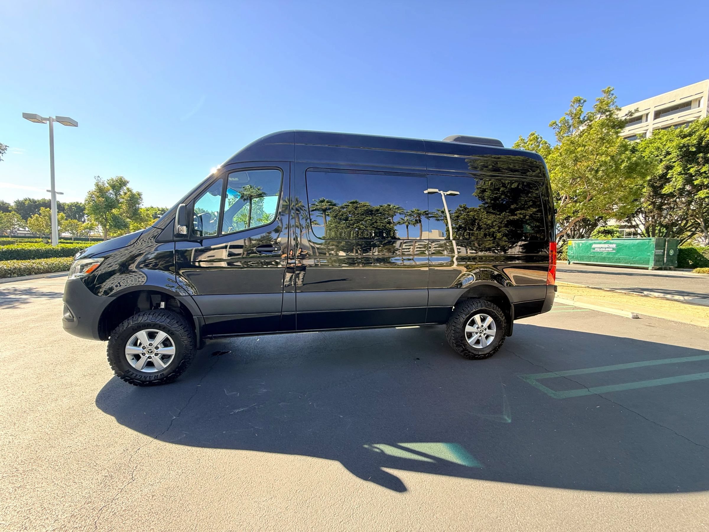 Used 2023 Mercedes-Benz Sprinter 2500 image 6
