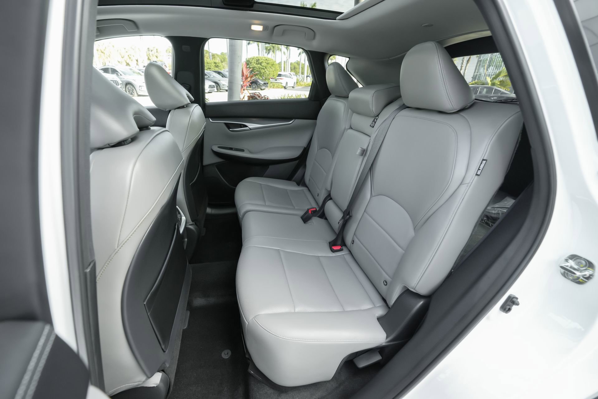 Used 2025 INFINITI QX50 Luxe image 32