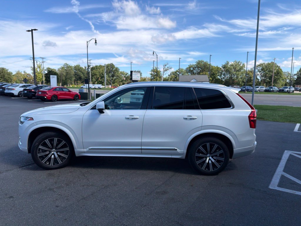 Used 2024 Volvo XC90 B5 Core w/ Protection Package Premier AWD/4WD image 6