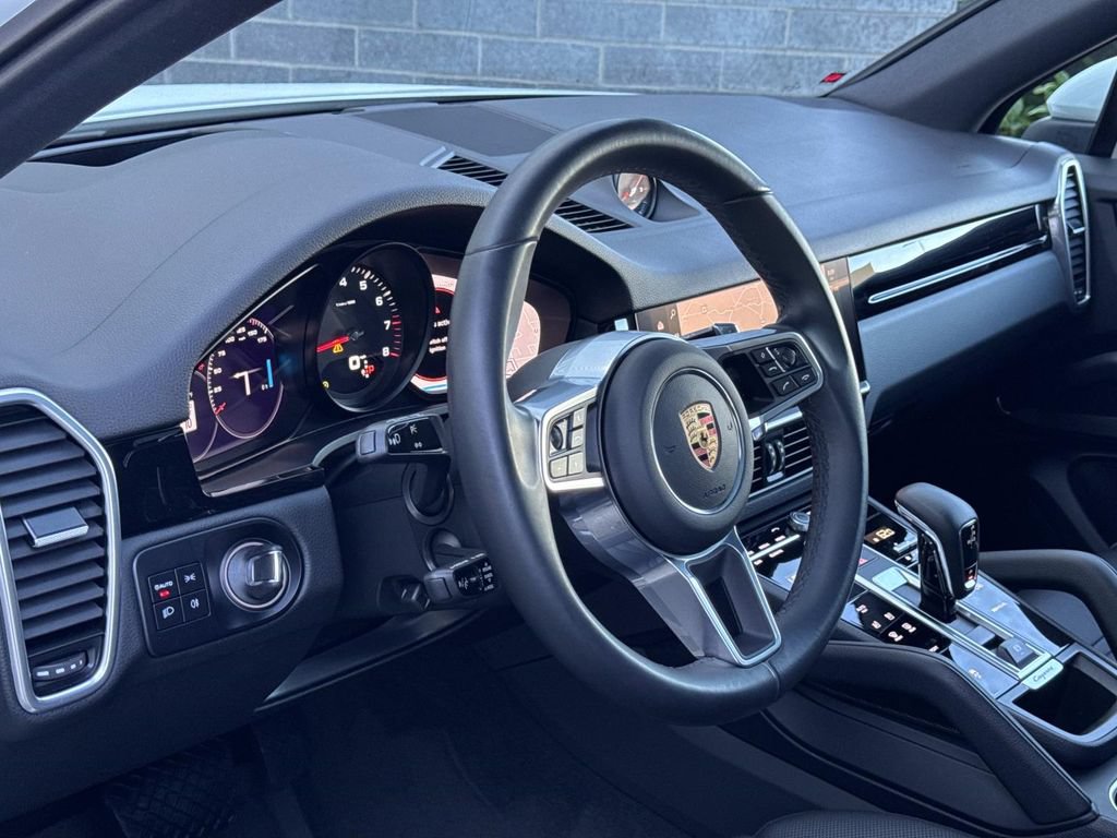 Certified 2023 Porsche Cayenne AWD/4WD image 21