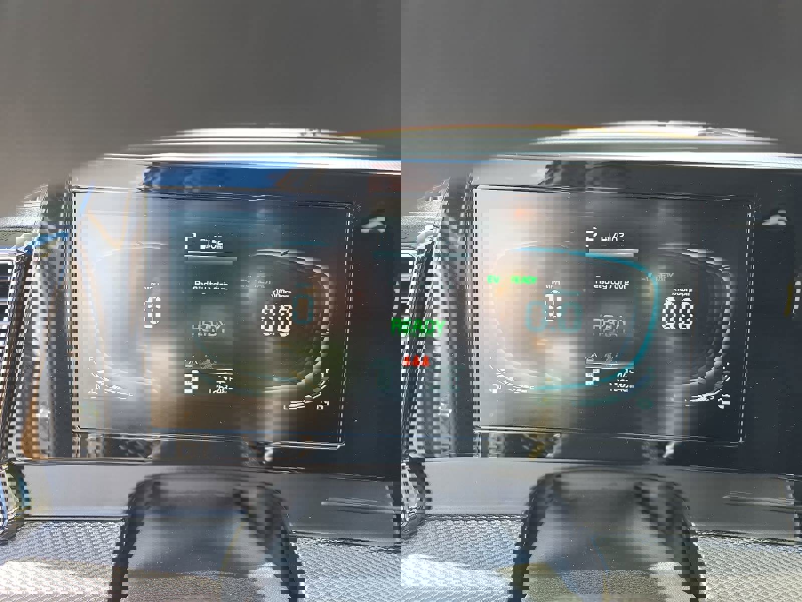 Used 2025 Kia Sportage LX image 20