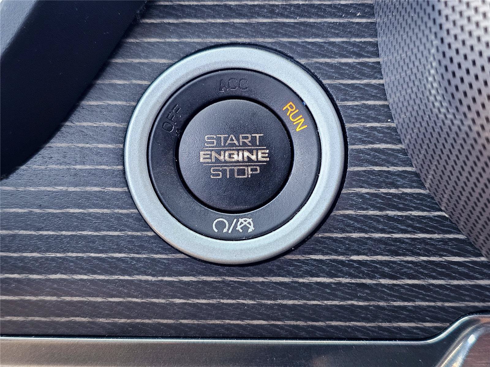 Used 2019 RAM 1500 Limited AWD/4WD image 26