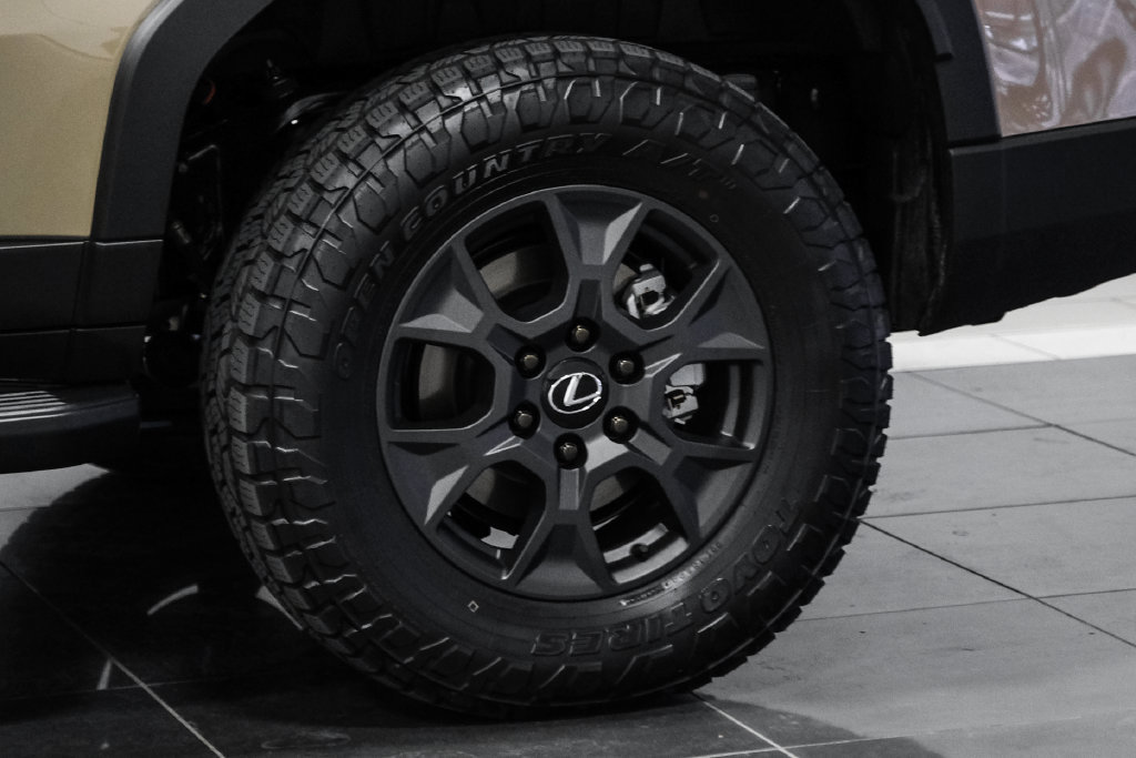 Used 2026 Lexus GX 550 AWD/4WD image 59