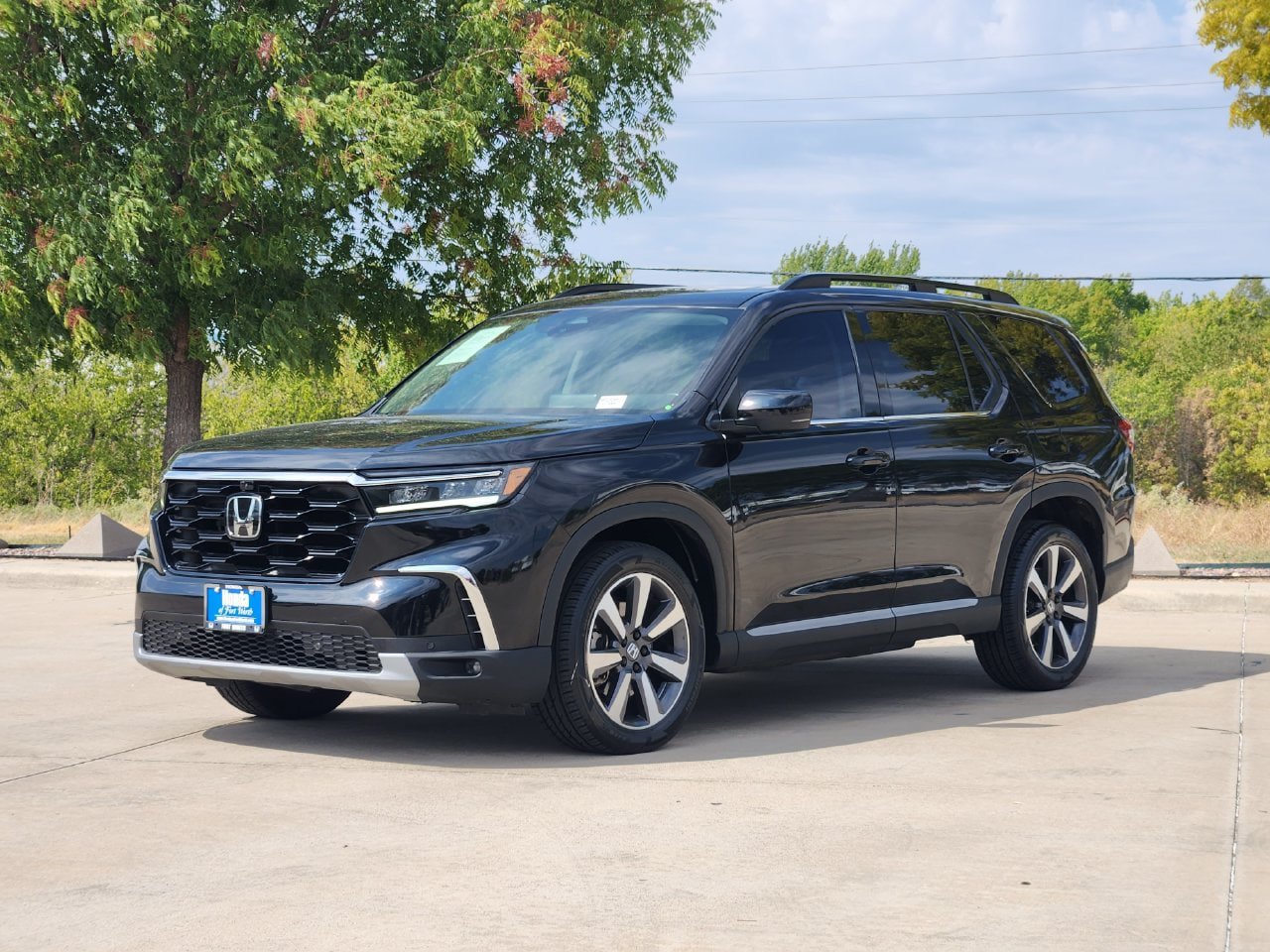 Used 2023 Honda Pilot Elite image 3