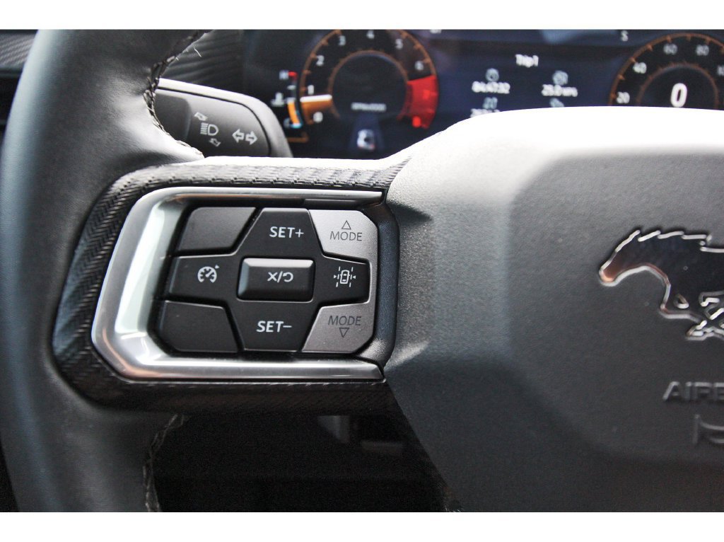 Used 2025 Ford Mustang Coupe RWD image 15