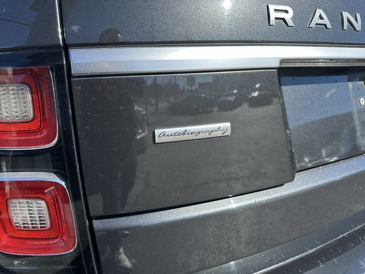 Used 2018 Land Rover Range Rover Autobiography image 19