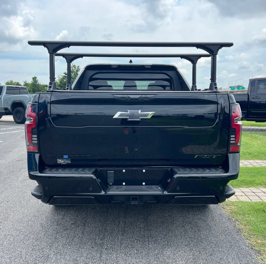 Used 2024 Chevrolet Silverado EV RST AWD/4WD image 5