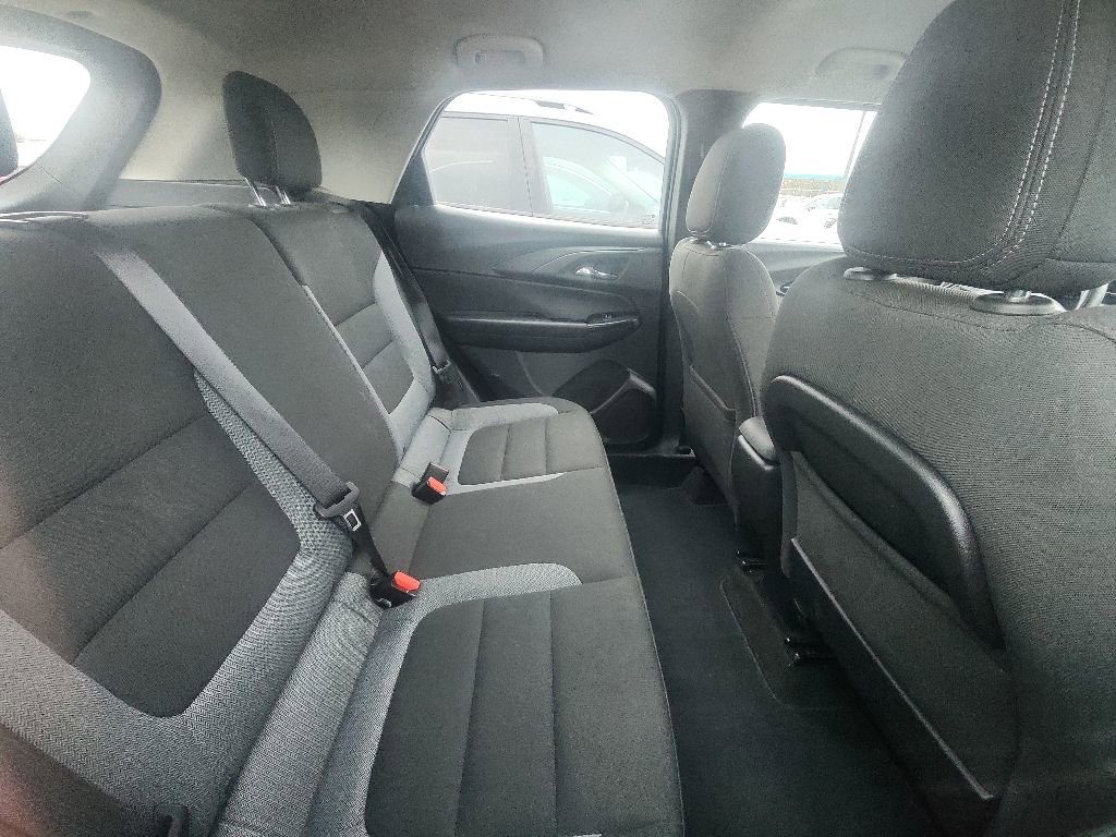 Used 2023 Chevrolet TrailBlazer LS FWD image 4
