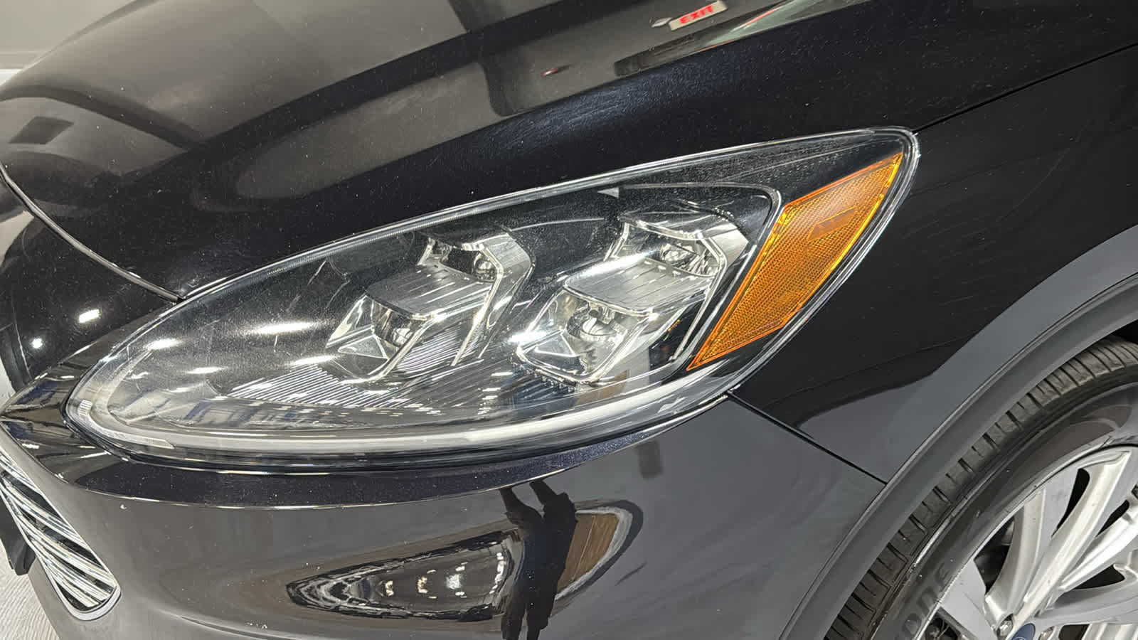 Used 2021 Ford Escape Titanium w/ Titanium Elite Package AWD/4WD image 7