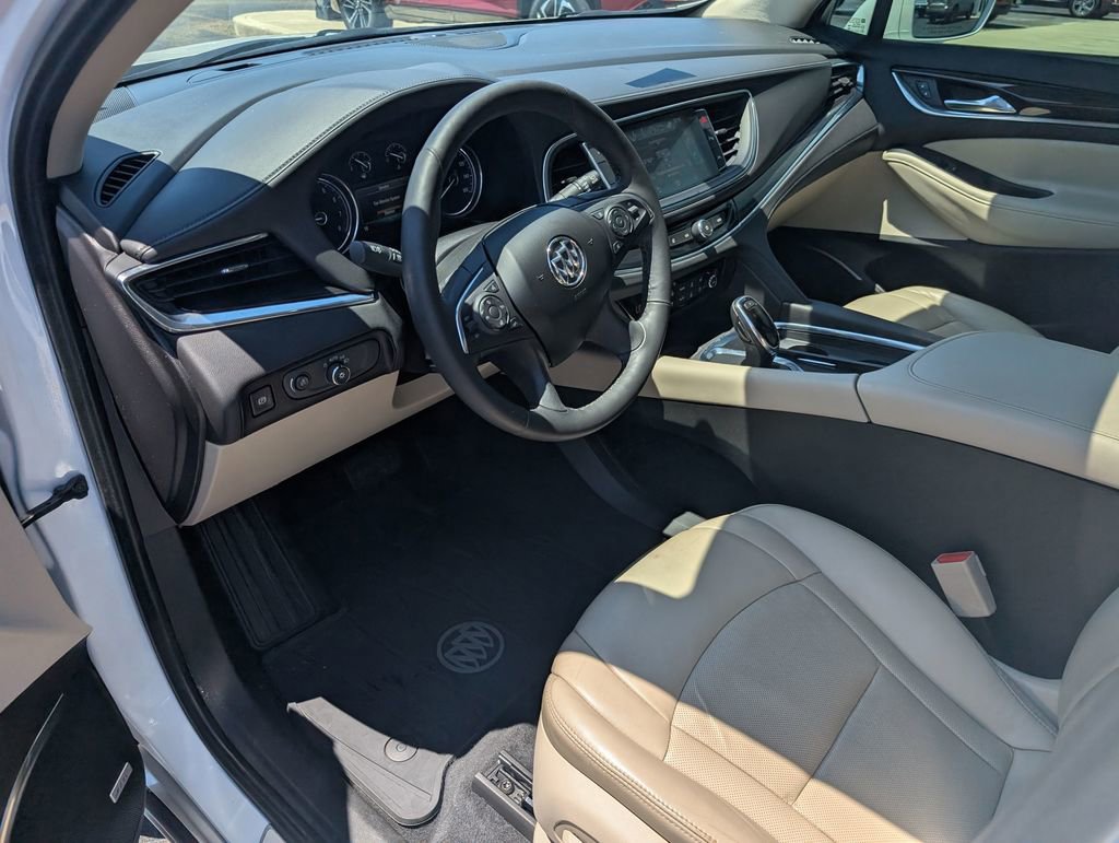 Used 2018 Buick Enclave Premium w/ Experience Buick Package FWD image 12